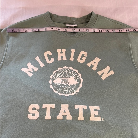 Green Michigan State Men's Sweater - Picture 2 of 9